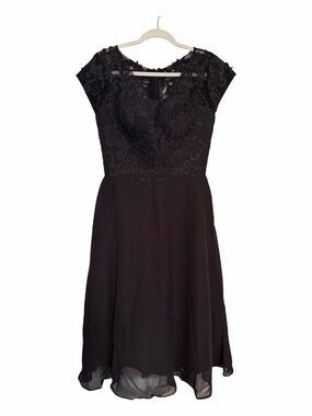 NWT Mother of the Bride A Line Lace Dress Tea Length Wedding Guest Size 10
